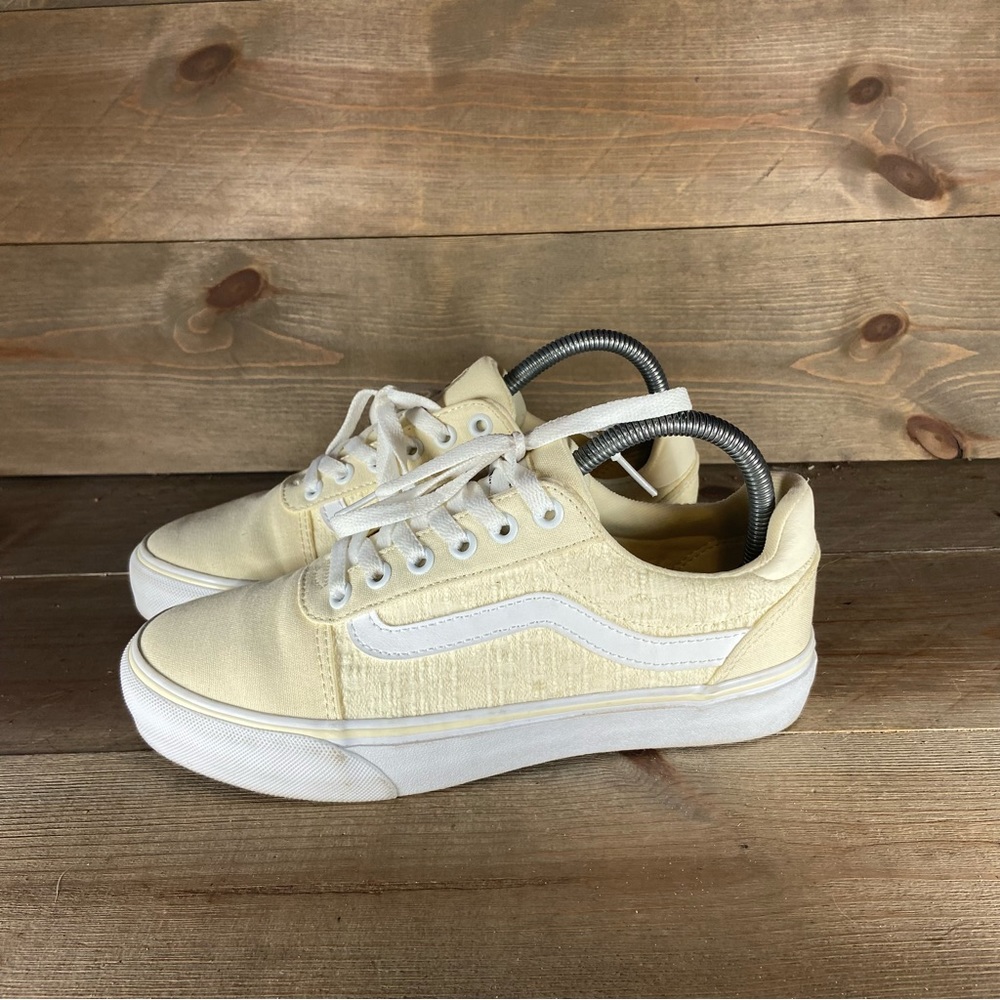 Vans old skool Womens size 7 shoes yellow athletic deluxe comfort skate sneakers